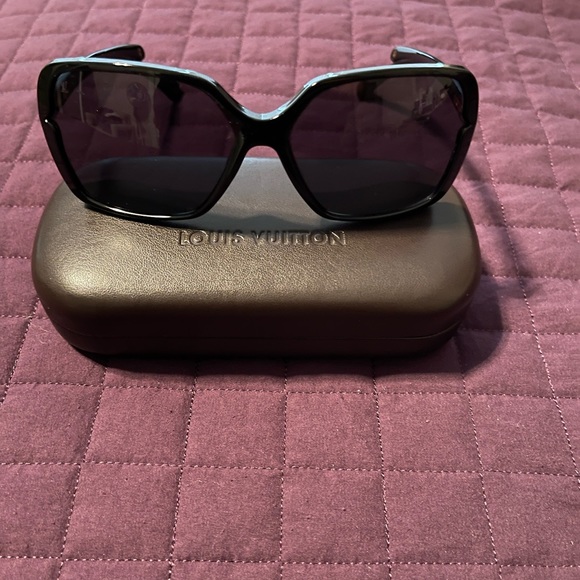 Louis Vuitton Sunglasses NWOT✨♥️ - Picture 1 of 5